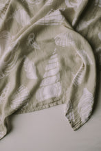 Load image into Gallery viewer, SANDSHELLS MUSLIN SWADDLE
