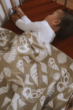 Load image into Gallery viewer, KNITTED BABY BLANKET
